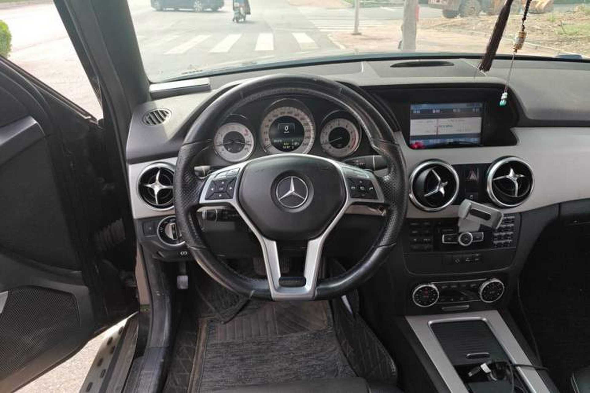 Used Mercedes-Benz GLK-Class 2015 GLK 260 4MATIC Dynamic Edition Ultimate Version Steering Wheel