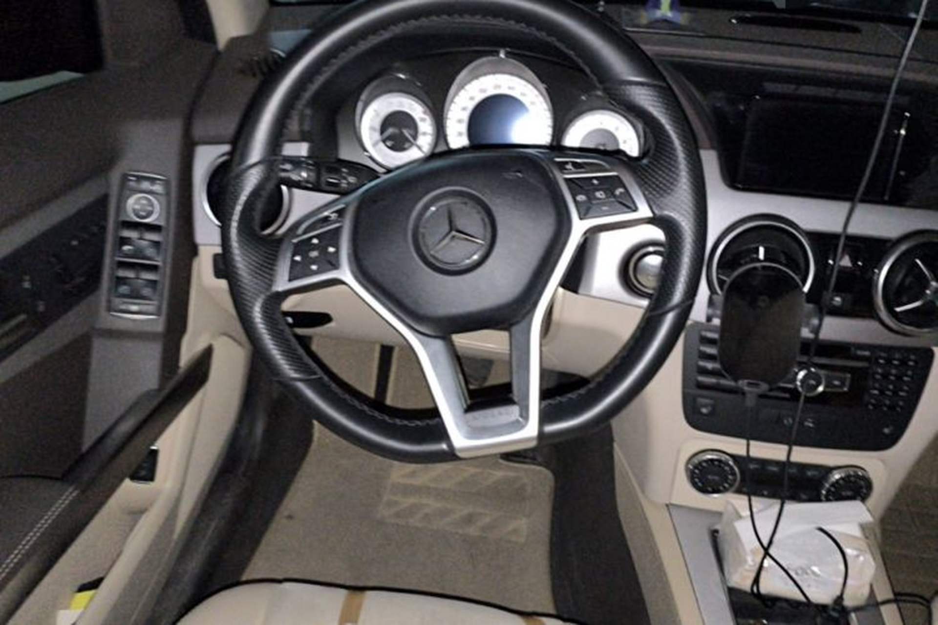Used Mercedes-Benz GLK-Class 2015 GLK 300 4MATIC Fashion Edition Ultimate Version Steering Wheel