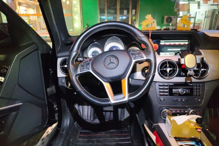 Used Mercedes-Benz GLK-Class 2015 GLK 300 4MATIC Fashion Edition Ultimate Version Steering Wheel