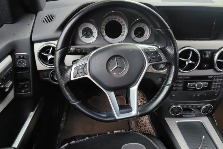 Used Mercedes-Benz GLK-Class 2015 GLK 300 4MATIC Fashion Edition Ultimate Version Steering Wheel