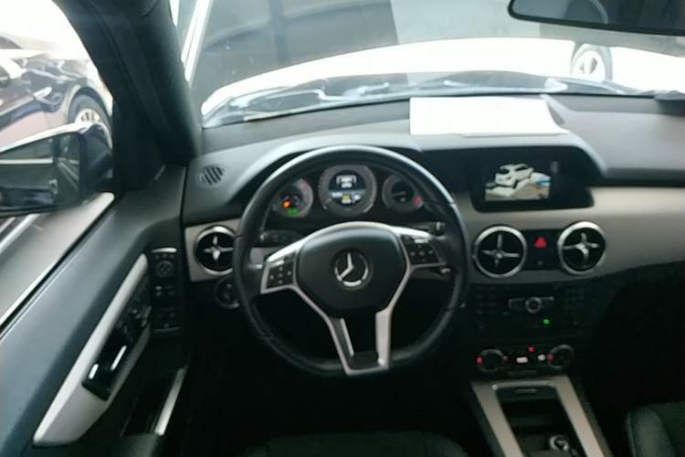 Used Mercedes-Benz GLK-Class 2015 GLK 260 4MATIC Fashion Edition Ultimate Version Steering Wheel