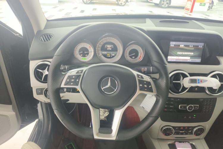Used Mercedes-Benz GLK-Class 2015 GLK 260 4MATIC Dynamic Edition Ultimate Version Steering Wheel