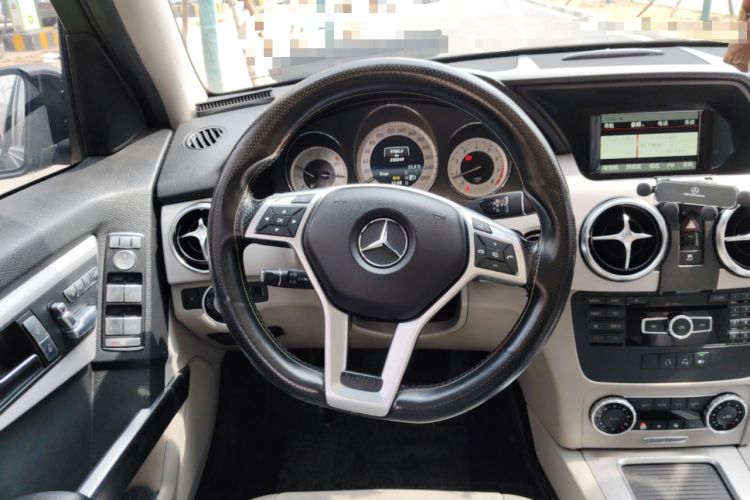 Used Mercedes-Benz GLK-Class 2015 GLK 260 4MATIC Dynamic Edition Ultimate Version Steering Wheel