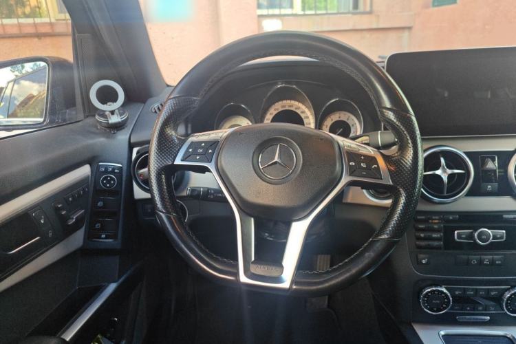 Used Mercedes-Benz GLK-Class 2015 GLK 260 4MATIC Fashion Edition Ultimate Version Steering Wheel