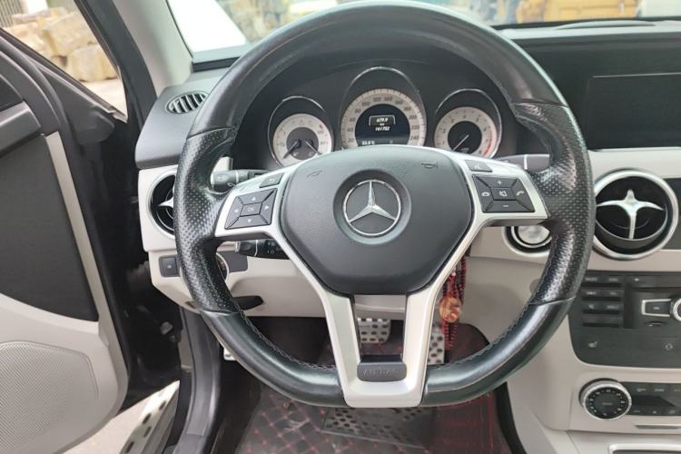 Used Mercedes-Benz GLK-Class 2015 GLK 300 4MATIC Fashion Edition Ultimate Version Steering Wheel