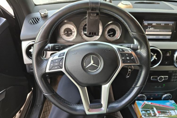 Used Mercedes-Benz GLK-Class 2015 GLK 260 4MATIC Dynamic Edition Ultimate Version Steering Wheel