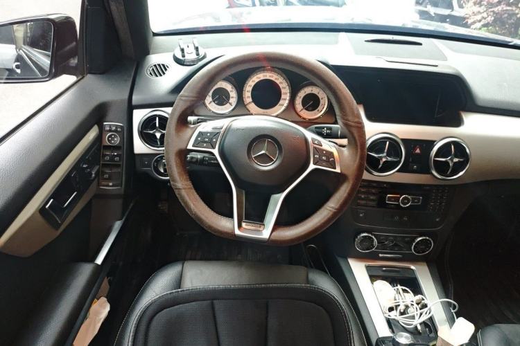 Used Mercedes-Benz GLK-Class 2015 GLK 300 4MATIC Fashion Edition Ultimate Version Steering Wheel