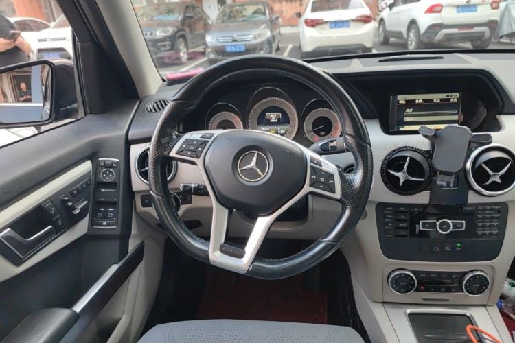 Used Mercedes-Benz GLK-Class 2015 GLK 260 4MATIC Dynamic Edition Ultimate Version Steering Wheel