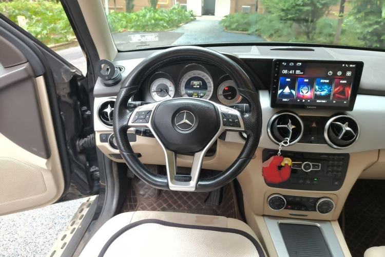 Used Mercedes-Benz GLK-Class 2015 GLK 260 4MATIC Fashion Edition Ultimate Version Steering Wheel