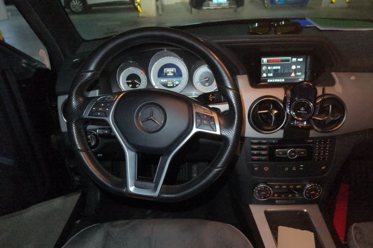 Used Mercedes-Benz GLK-Class 2015 GLK 260 4MATIC Fashion Edition Ultimate Version Steering Wheel