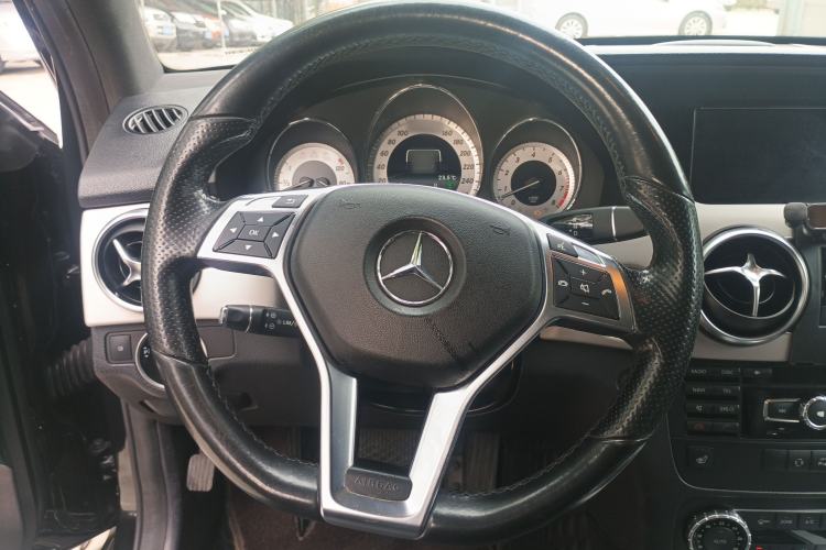 Used Mercedes-Benz GLK-Class 2015 GLK 300 4MATIC Fashion Edition Ultimate Version Steering Wheel