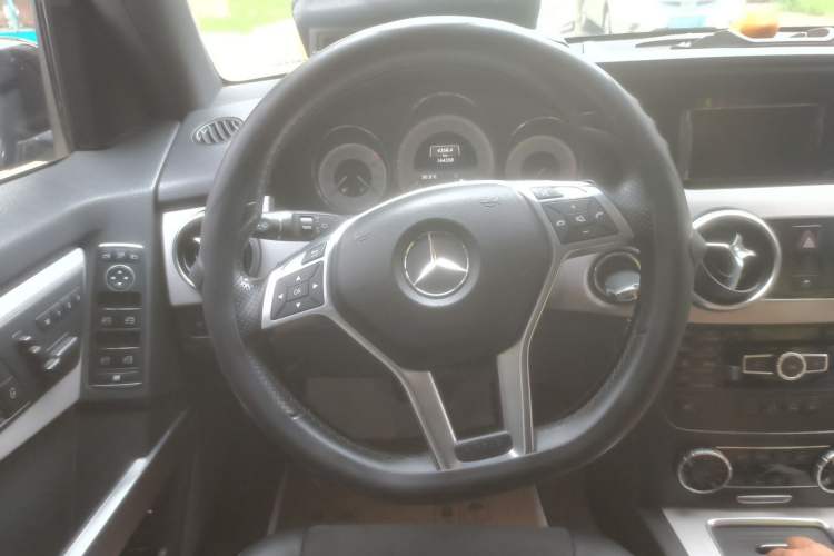 Used Mercedes-Benz GLK-Class 2015 GLK 260 4MATIC Fashion Edition Ultimate Version Steering Wheel