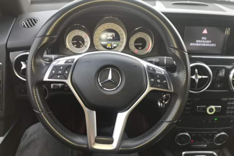 Used Mercedes-Benz GLK-Class 2015 GLK 260 4MATIC Fashion Edition Ultimate Version Steering Wheel