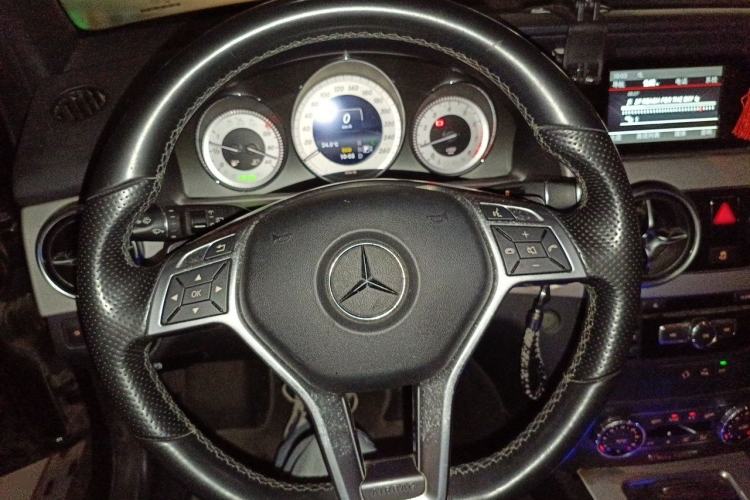 Used Mercedes-Benz GLK-Class 2015 GLK 260 4MATIC Dynamic Edition Ultimate Version Steering Wheel