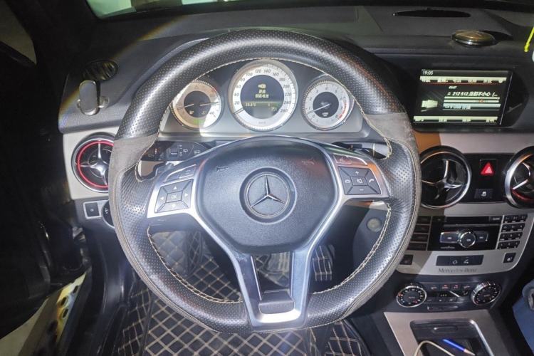 Used Mercedes-Benz GLK-Class 2015 GLK 300 4MATIC Fashion Edition Ultimate Version Steering Wheel