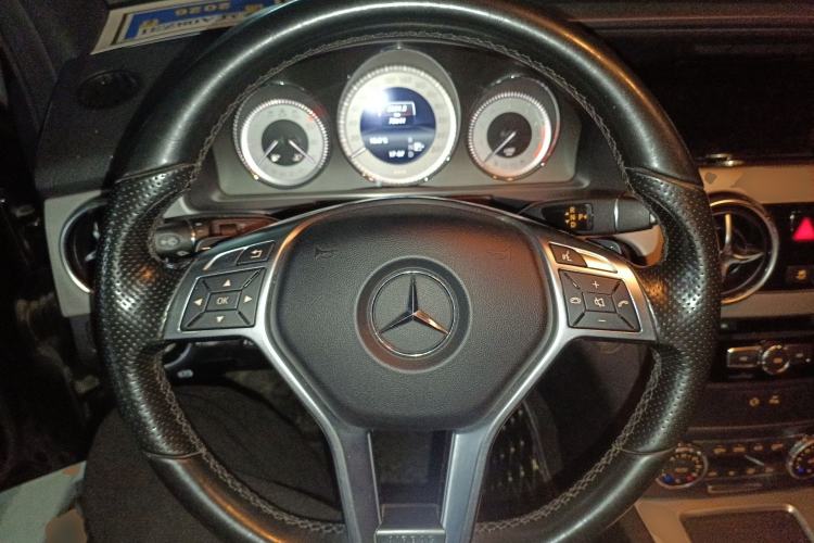 Used Mercedes-Benz GLK-Class 2015 GLK 300 4MATIC Fashion Edition Ultimate Version Steering Wheel