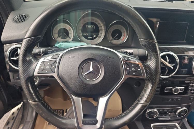 Used Mercedes-Benz GLK-Class 2015 GLK 260 4MATIC Fashion Edition Ultimate Version Steering Wheel