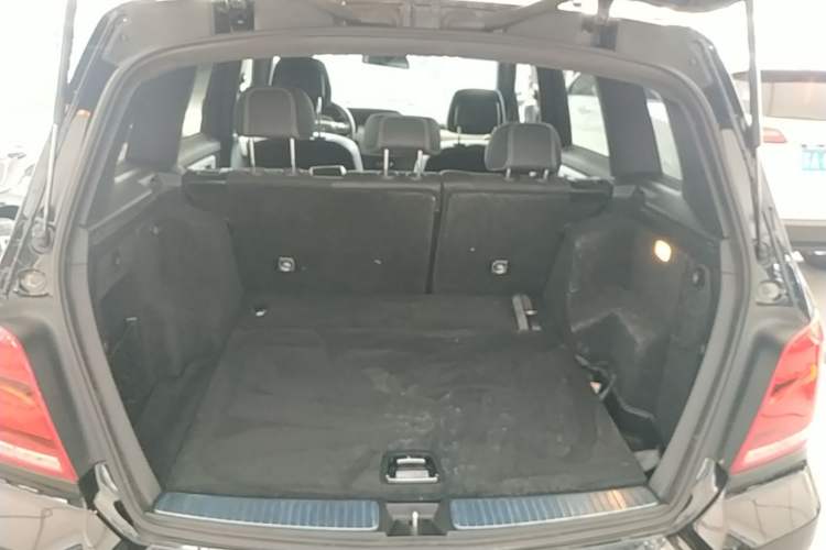 Used Mercedes-Benz GLK-Class 2015 GLK 260 4MATIC Fashion Edition Ultimate Version Trunk