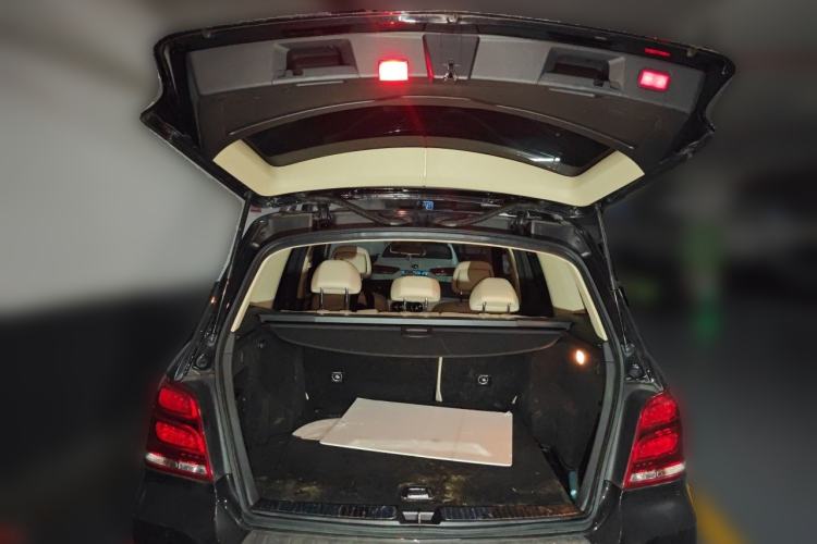Used Mercedes-Benz GLK-Class 2015 GLK 260 4MATIC Fashion Edition Ultimate Version Trunk