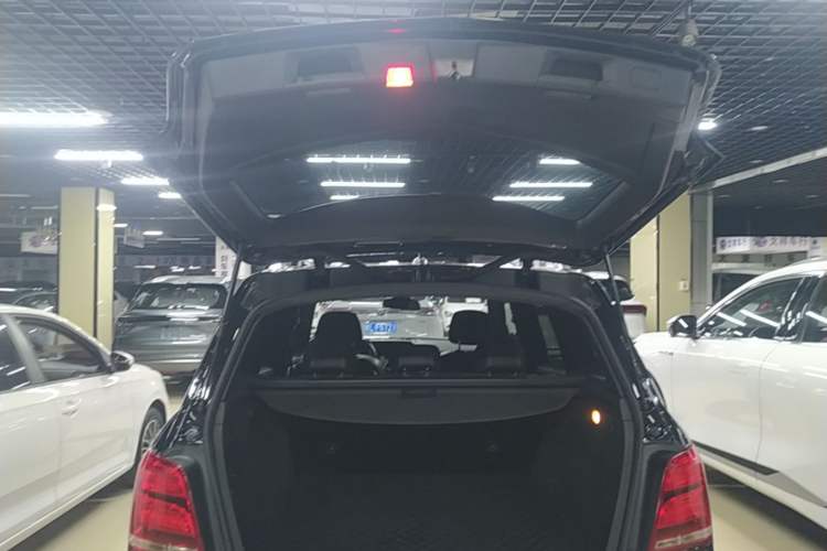 Used Mercedes-Benz GLK-Class 2015 GLK 260 4MATIC Dynamic Edition Ultimate Version Trunk