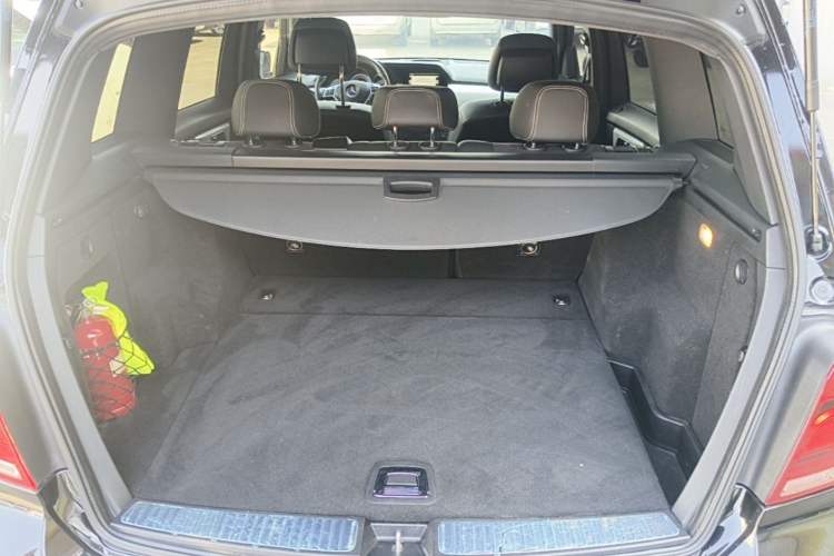 Used Mercedes-Benz GLK-Class 2015 GLK 300 4MATIC Fashion Edition Ultimate Version Trunk