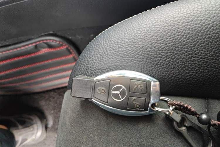 Used Mercedes-Benz GLK-Class 2015 GLK 260 4MATIC Fashion Edition Ultimate Version Vehicle Key