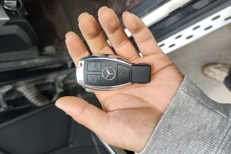 Used Mercedes-Benz GLK-Class 2015 GLK 300 4MATIC Fashion Edition Ultimate Version Vehicle Key