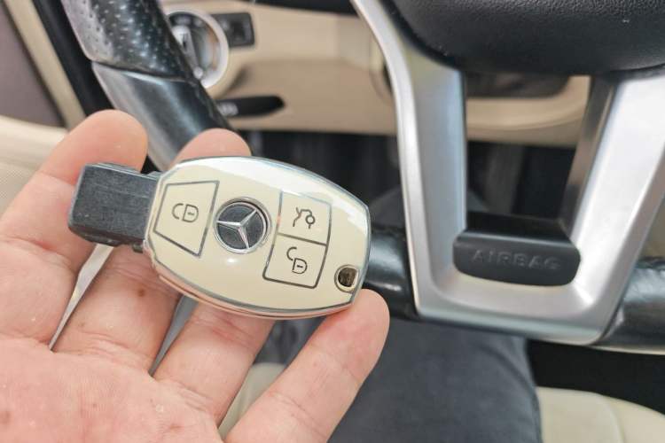 Used Mercedes-Benz GLK-Class 2015 GLK 260 4MATIC Dynamic Edition Ultimate Version Vehicle Key