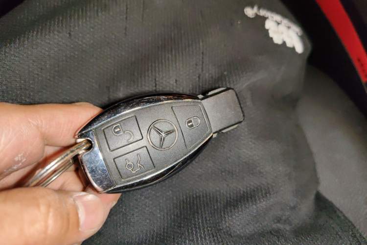 Used Mercedes-Benz GLK-Class 2015 GLK 300 4MATIC Fashion Edition Ultimate Version Vehicle Key