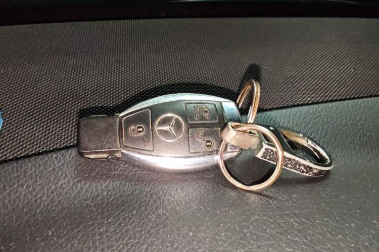Used Mercedes-Benz GLK-Class 2015 GLK 300 4MATIC Fashion Edition Ultimate Version Vehicle Key