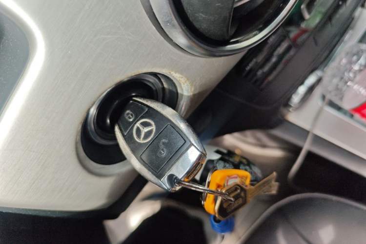Used Mercedes-Benz GLK-Class 2015 GLK 260 4MATIC Dynamic Edition Ultimate Version Vehicle Key