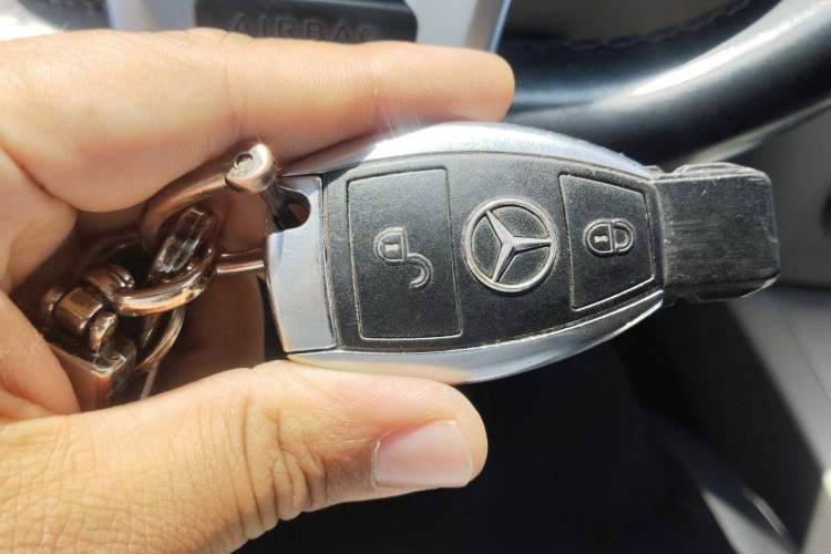 Used Mercedes-Benz GLK-Class 2015 GLK 260 4MATIC Dynamic Edition Ultimate Version Vehicle Key