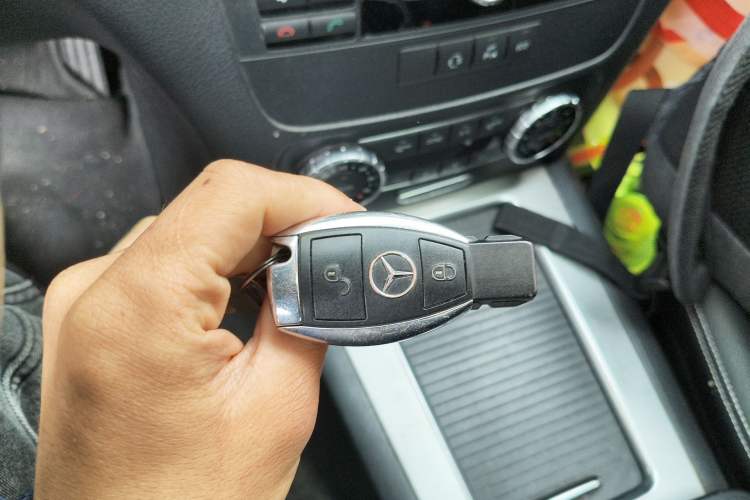 Used Mercedes-Benz GLK-Class 2015 GLK 260 4MATIC Dynamic Edition Ultimate Version Vehicle Key