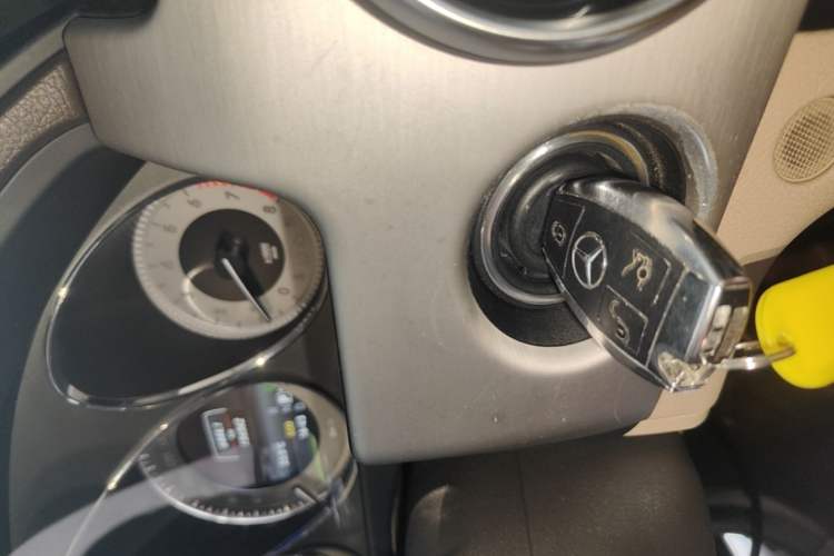Used Mercedes-Benz GLK-Class 2015 GLK 260 4MATIC Dynamic Edition Ultimate Version Vehicle Key