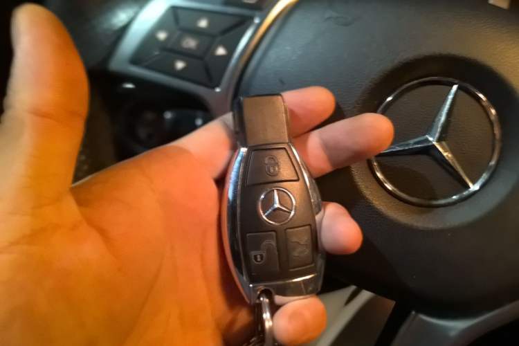Used Mercedes-Benz GLK-Class 2015 GLK 260 4MATIC Fashion Edition Ultimate Version Vehicle Key