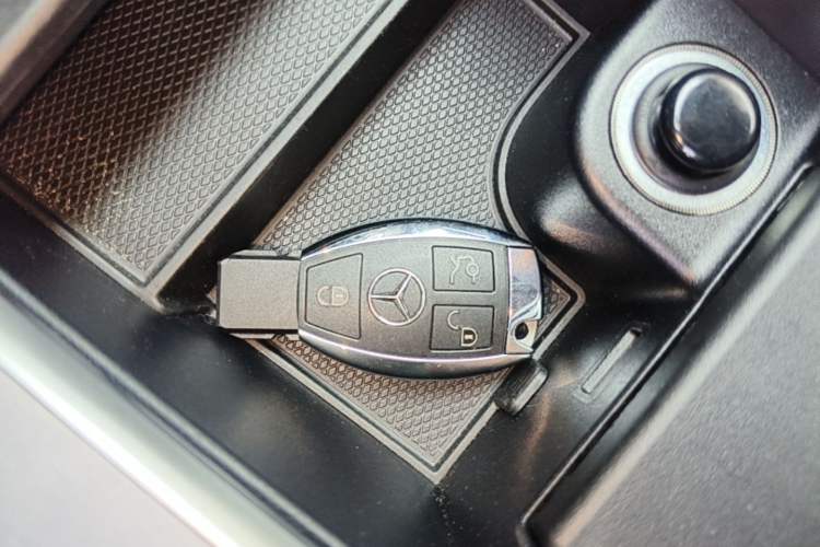 Used Mercedes-Benz GLK-Class 2015 GLK 300 4MATIC Fashion Edition Ultimate Version Vehicle Key