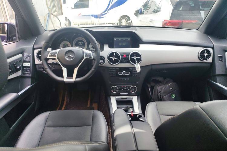 Used Mercedes-Benz GLK-Class 2015 GLK 260 4MATIC Dynamic Edition Ultimate Version Center Console