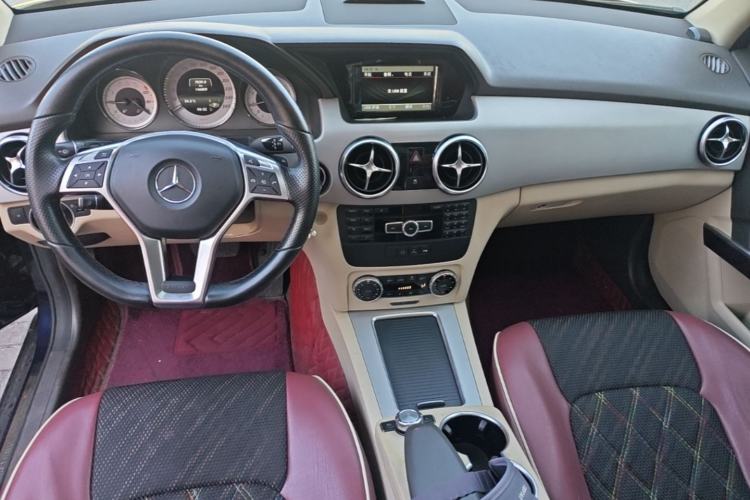 Used Mercedes-Benz GLK-Class 2015 GLK 260 4MATIC Dynamic Edition Ultimate Version Center Console