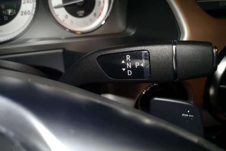 Used Mercedes-Benz GLK-Class 2015 GLK 260 4MATIC Dynamic Edition Ultimate Version Gear Lever