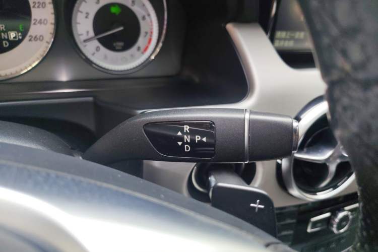 Used Mercedes-Benz GLK-Class 2015 GLK 260 4MATIC Dynamic Edition Ultimate Version Gear Lever