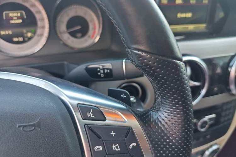 Used Mercedes-Benz GLK-Class 2015 GLK 260 4MATIC Dynamic Edition Ultimate Version Gear Lever
