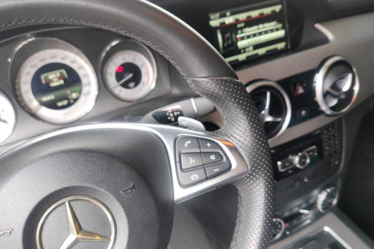 Used Mercedes-Benz GLK-Class 2015 GLK 300 4MATIC Fashion Edition Ultimate Version Gear Lever