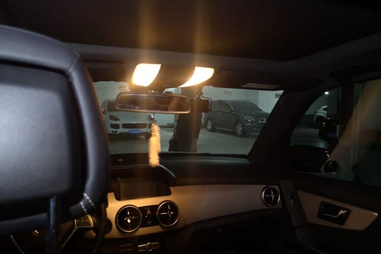 Used Mercedes-Benz GLK-Class 2015 GLK 260 4MATIC Dynamic Edition Ultimate Version Headliner