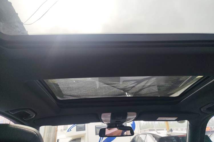 Used Mercedes-Benz GLK-Class 2015 GLK 260 4MATIC Dynamic Edition Ultimate Version Headliner