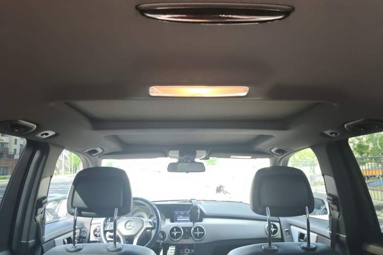 Used Mercedes-Benz GLK-Class 2015 GLK 260 4MATIC Dynamic Edition Ultimate Version Headliner