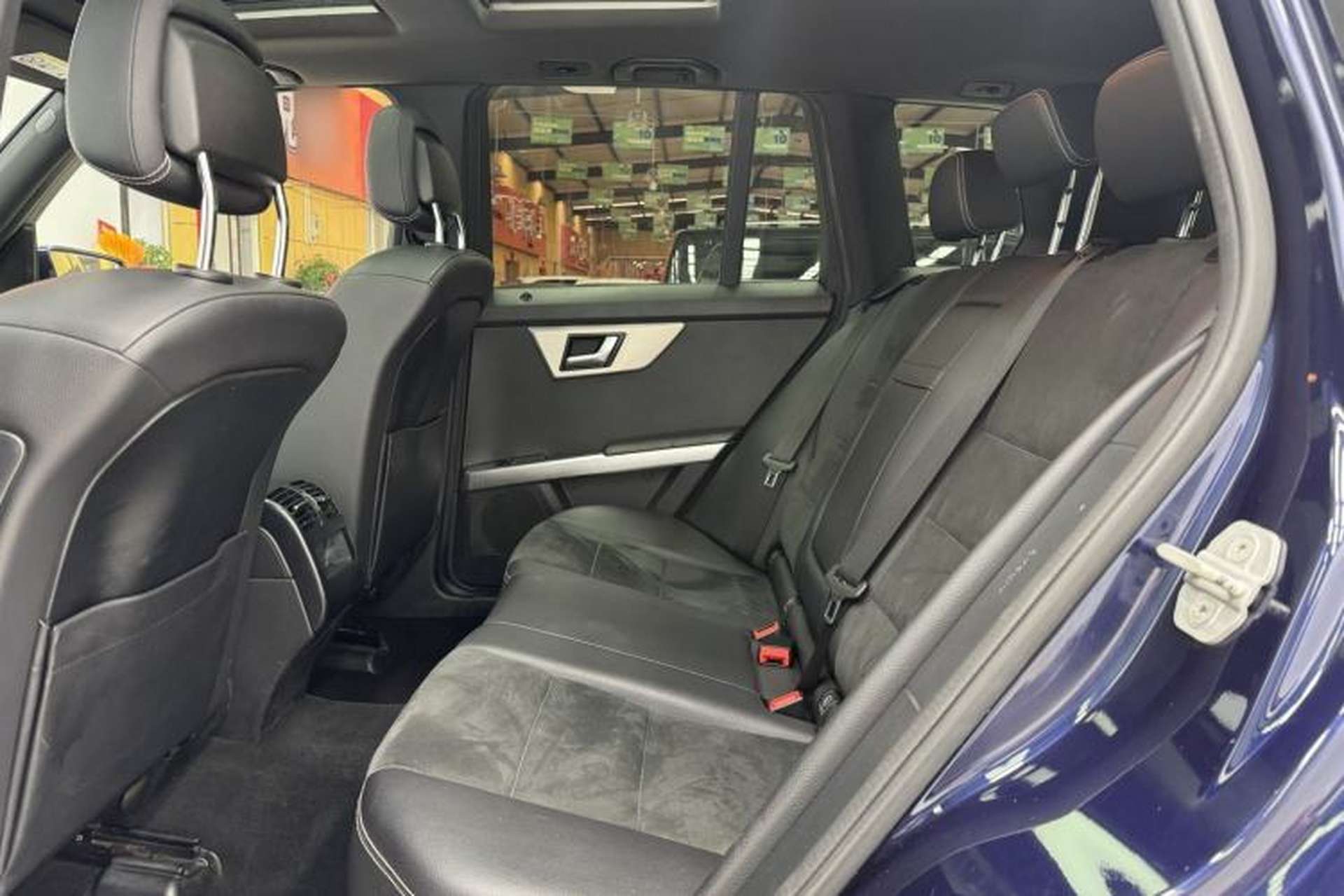 Used Mercedes-Benz GLK-Class 2015 GLK 260 4MATIC Dynamic Edition Ultimate Version Interior 3