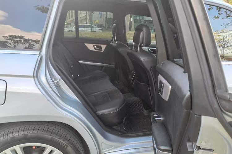 Used Mercedes-Benz GLK-Class 2015 GLK 260 4MATIC Dynamic Edition Ultimate Version Interior 4
