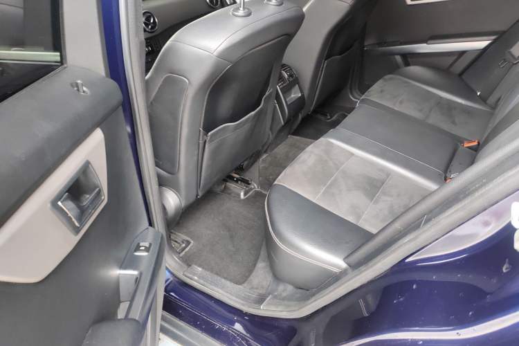 Used Mercedes-Benz GLK-Class 2015 GLK 300 4MATIC Fashion Edition Ultimate Version Interior 4