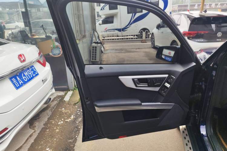 Used Mercedes-Benz GLK-Class 2015 GLK 260 4MATIC Dynamic Edition Ultimate Version Left Front Door Interior