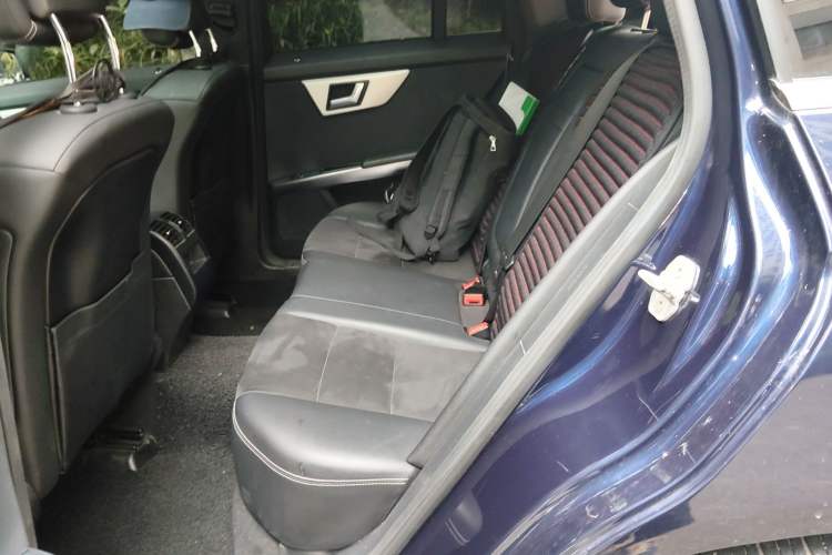 Used Mercedes-Benz GLK-Class 2015 GLK 260 4MATIC Dynamic Edition Ultimate Version Left Rear Seat